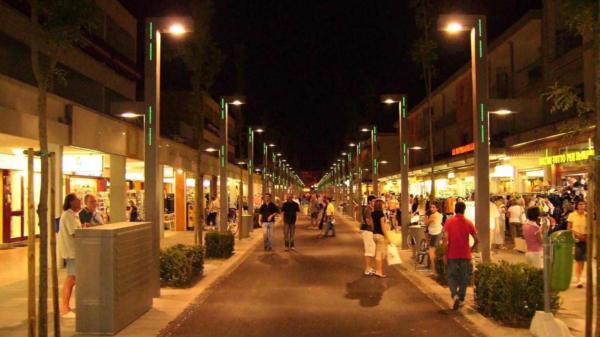Great Flat 100M From The Beach - Beahost Rentals Bibione 0*,
